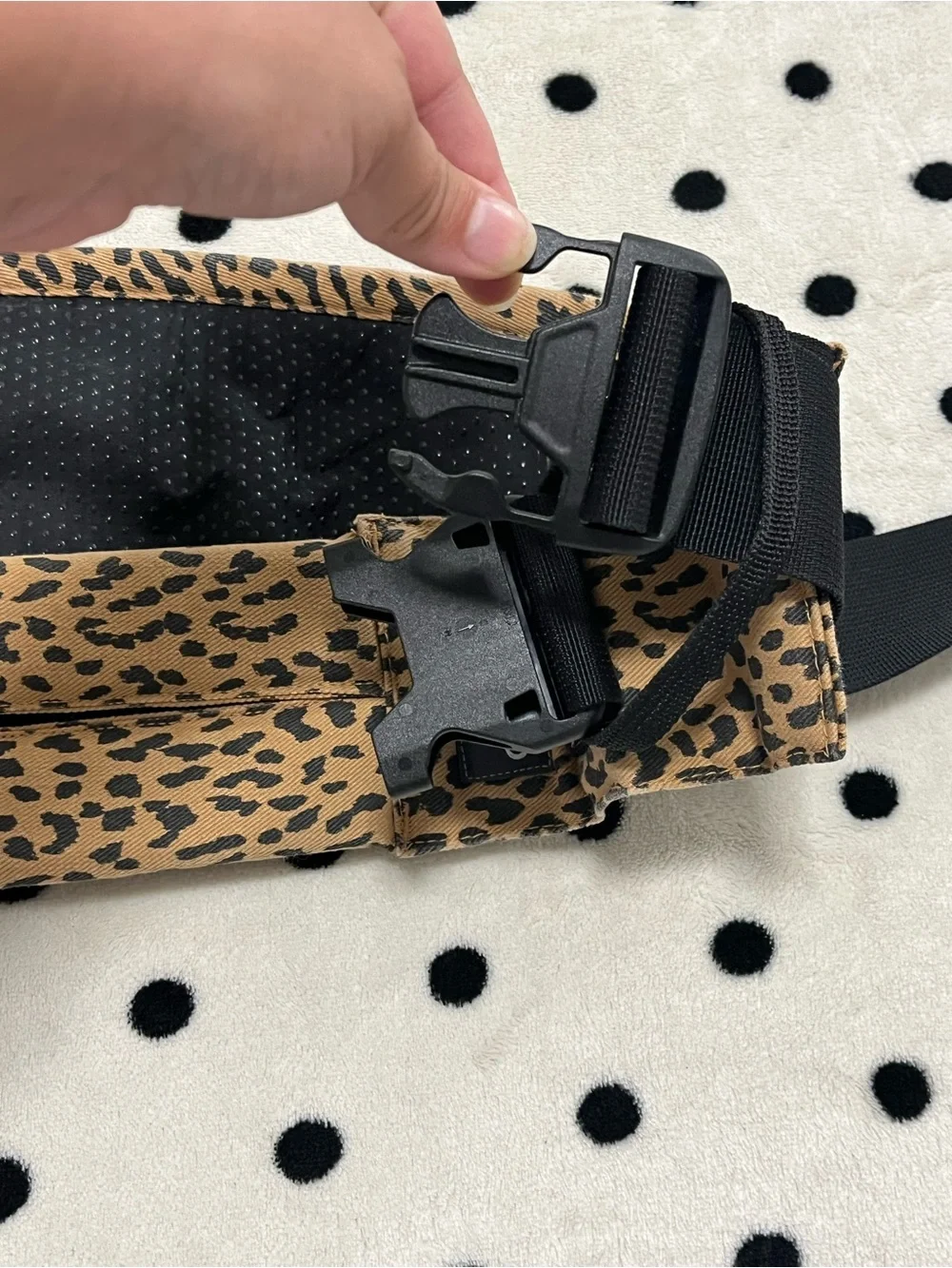 GOOSEKET Toddler Sling Hip Carrier - Brown Leopard Print
